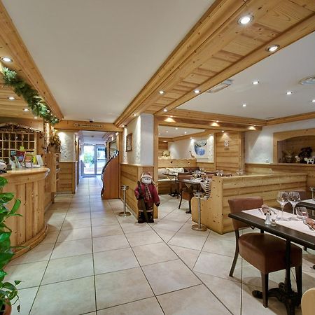 Hotel Du Commerce Thones Ngoại thất bức ảnh